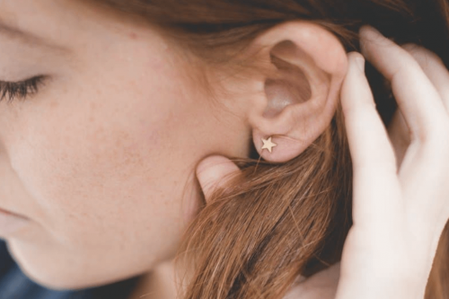 Pendientes Estrella Stardust "Somos polvo de estrellas" (Carl Sagan) de Fauna y Flora Joyería inspirada en el Universo