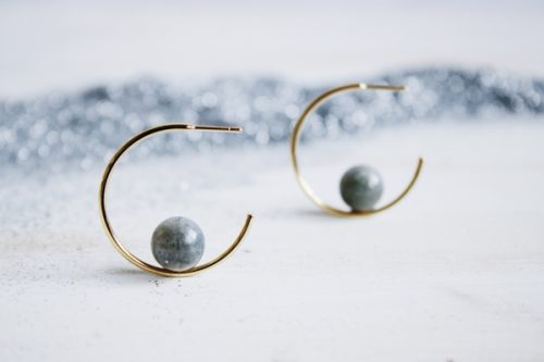 Fauna y Flora pendientes de aro y mineral Embrión