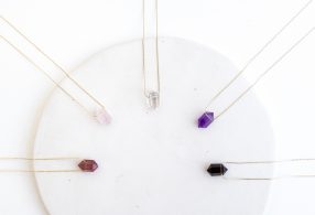 Colgante biterminado cuarzo cristal de roca Fana y Flora Artemis