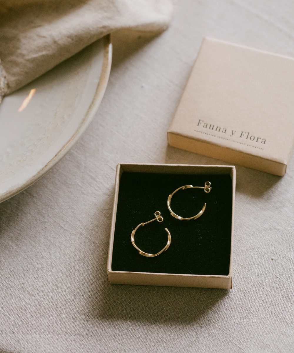 Pendientes aros criollas doradas Promesa de Fauna y Flora