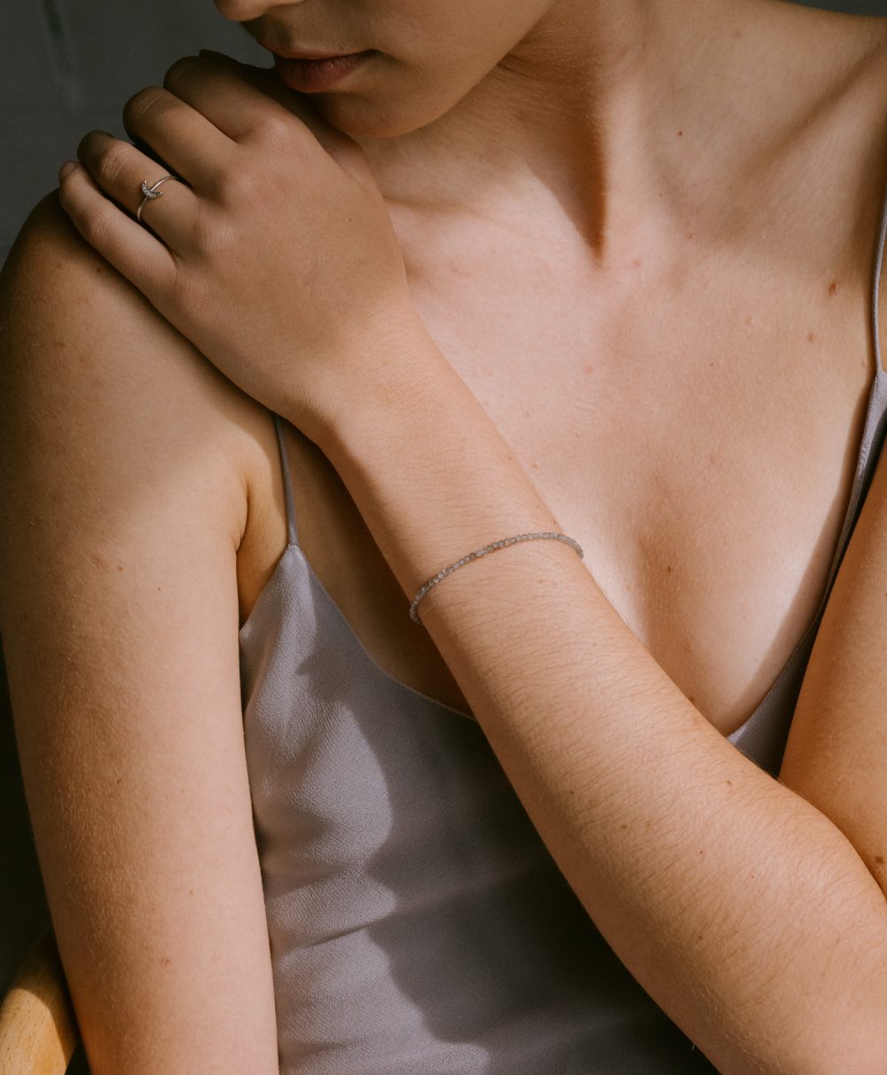 Pulseras piedras semipreciosas labradorita personalizables inicial zodiaco de Fauna y Flora 6